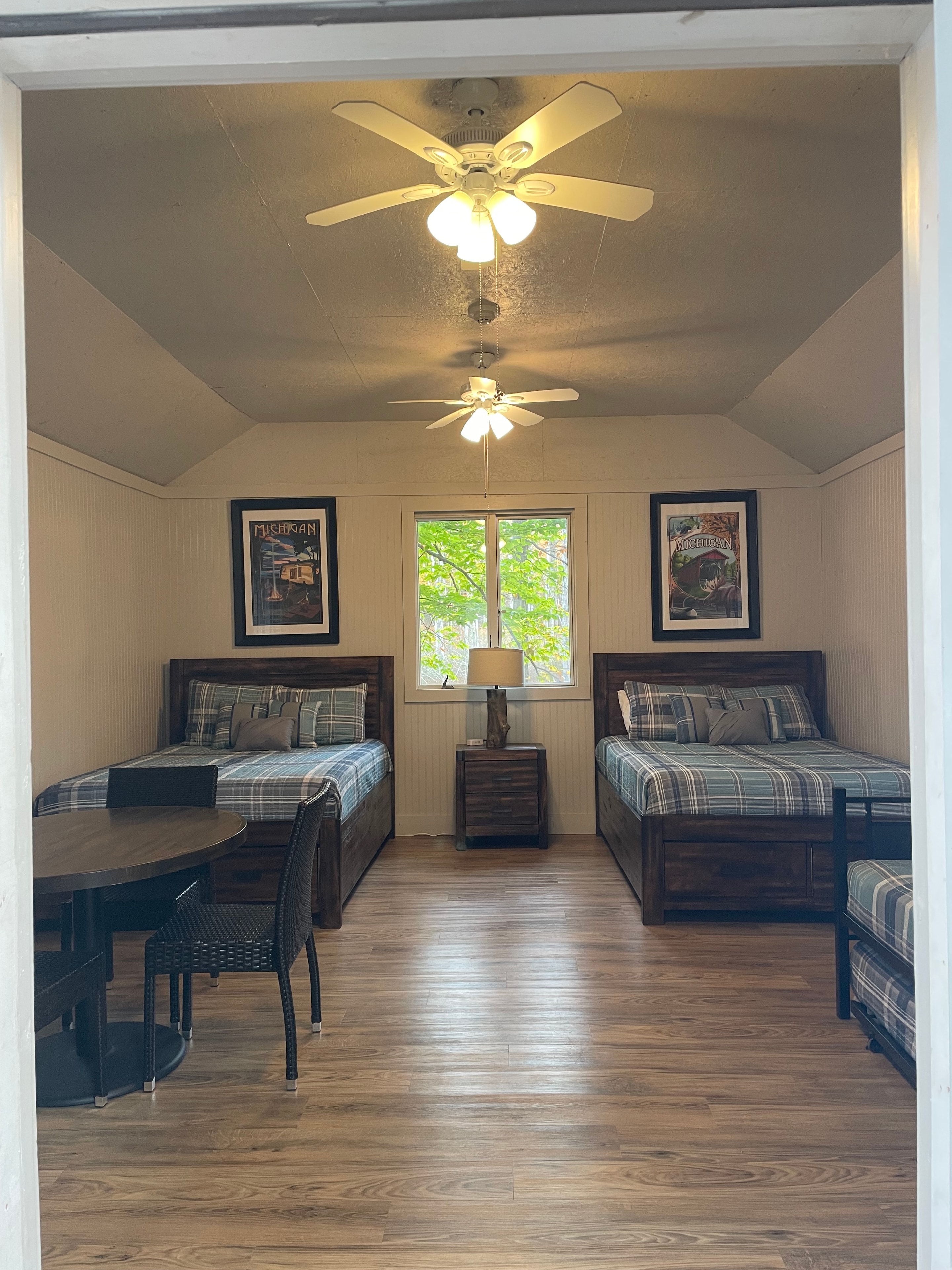 Ibis cabin at Arrowhead Lake Camp